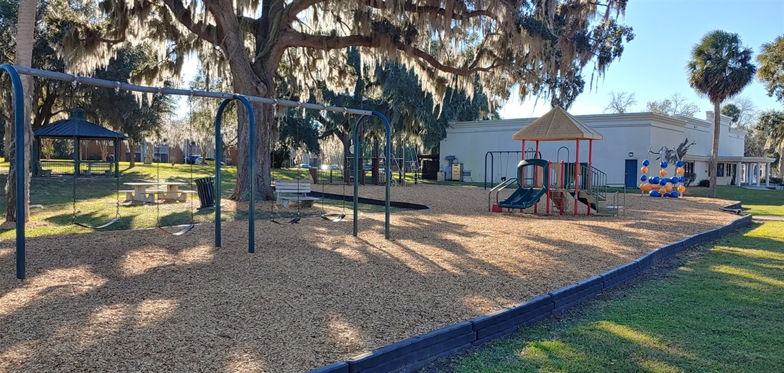 Pendleton Park - Outside Playground area