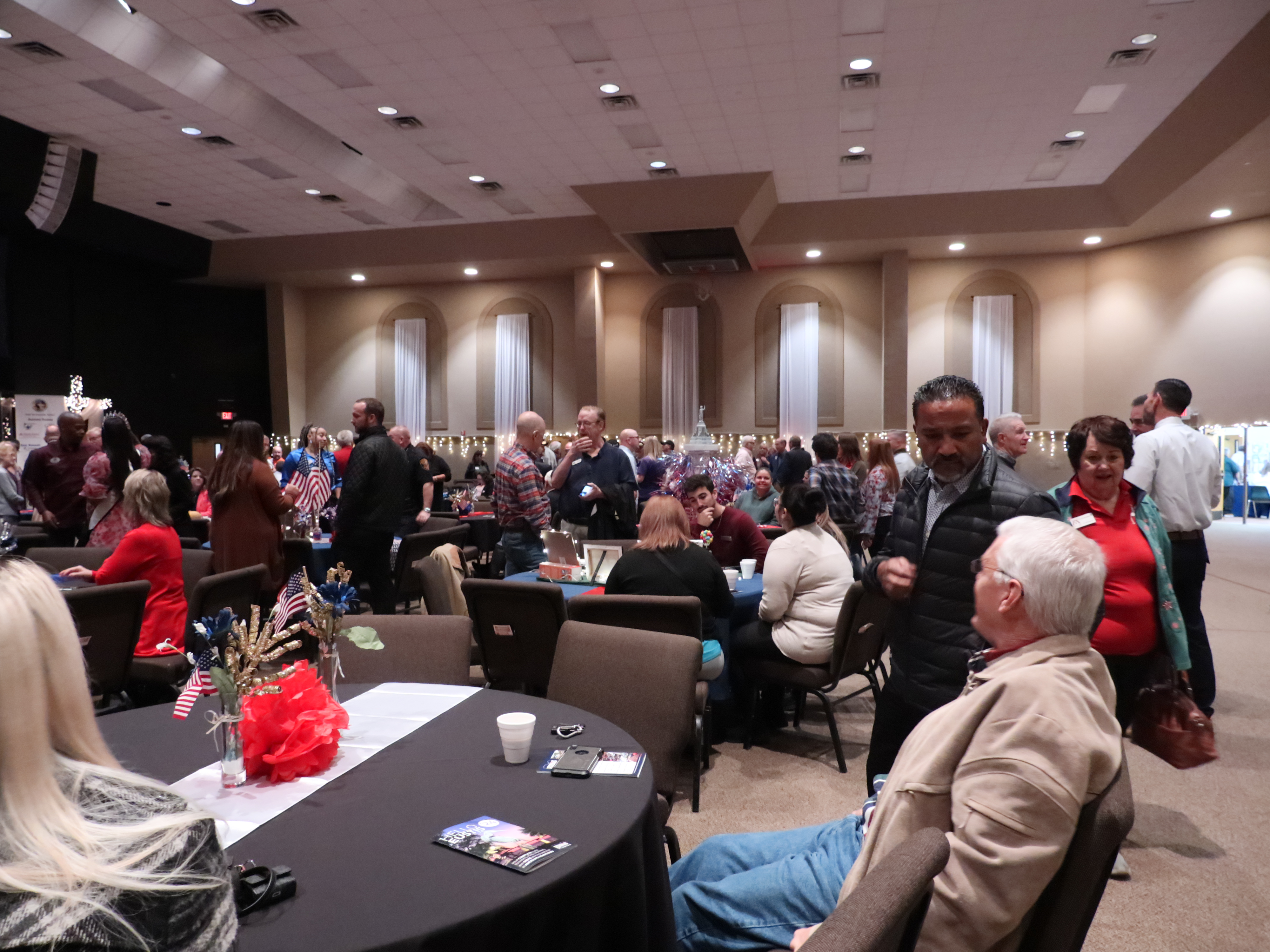 Full room of attendees at the Chamber Breakfast